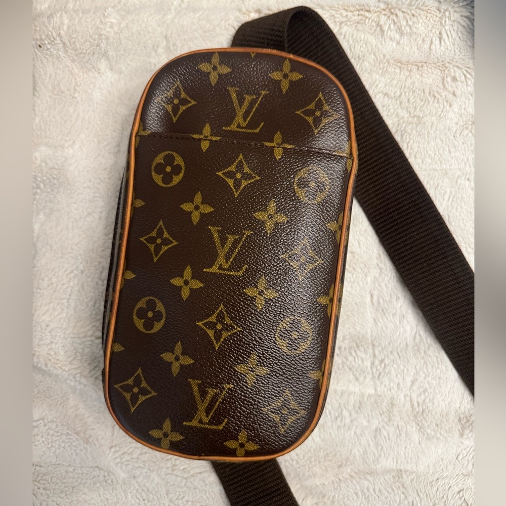 SOLD✨✨Louis Vuitton Gange Monogram Crossbody - Picture 9 of 9